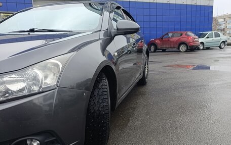 Chevrolet Cruze II, 2010 год, 660 000 рублей, 3 фотография