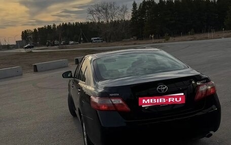 Toyota Camry, 2011 год, 1 340 000 рублей, 2 фотография