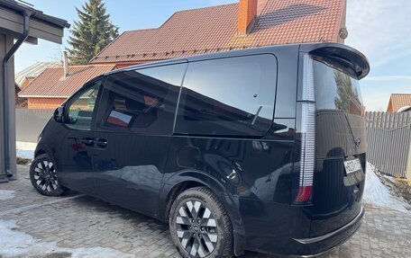 Hyundai Staria, 2021 год, 4 700 000 рублей, 2 фотография