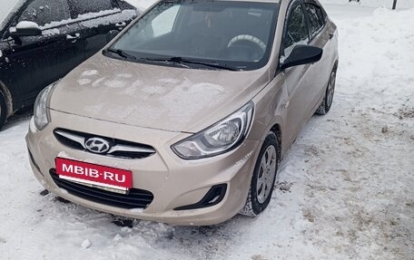 Hyundai Solaris II рестайлинг, 2012 год, 850 000 рублей, 4 фотография