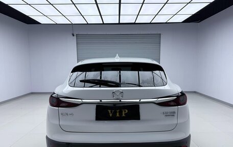 Mazda CX-4, 2023 год, 2 410 000 рублей, 5 фотография