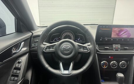 Mazda CX-4, 2023 год, 2 410 000 рублей, 10 фотография