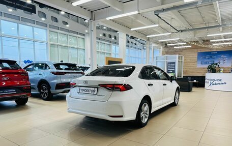 Toyota Corolla, 2021 год, 1 899 000 рублей, 6 фотография