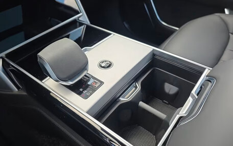 Land Rover Range Rover IV рестайлинг, 2026 год, 22 700 776 рублей, 30 фотография