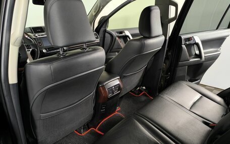 Toyota Land Cruiser Prado 150 рестайлинг 2, 2016 год, 3 900 000 рублей, 10 фотография