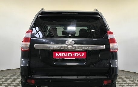 Toyota Land Cruiser Prado 150 рестайлинг 2, 2016 год, 3 900 000 рублей, 5 фотография