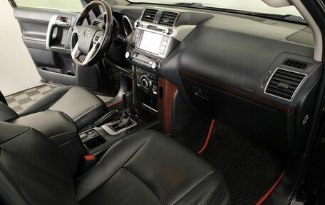 Toyota Land Cruiser Prado 150 рестайлинг 2, 2016 год, 3 900 000 рублей, 12 фотография