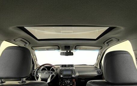 Toyota Land Cruiser Prado 150 рестайлинг 2, 2016 год, 3 900 000 рублей, 16 фотография