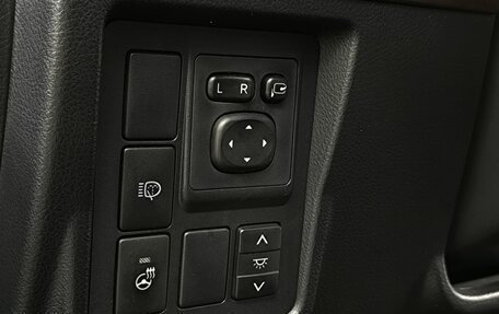 Toyota Land Cruiser Prado 150 рестайлинг 2, 2016 год, 3 900 000 рублей, 21 фотография