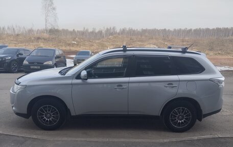 Mitsubishi Outlander III рестайлинг 3, 2013 год, 1 450 000 рублей, 8 фотография