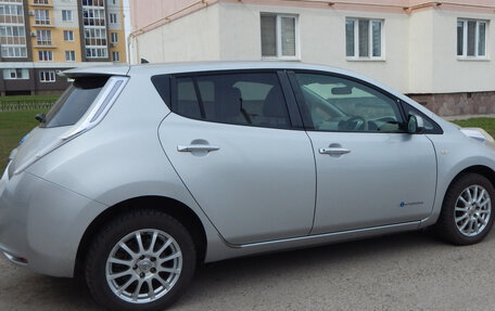 Nissan Leaf I, 2010 год, 740 000 рублей, 7 фотография