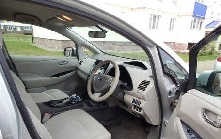 Nissan Leaf I, 2010 год, 740 000 рублей, 11 фотография