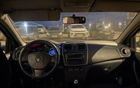 Renault Logan II, 2018 год, 380 000 рублей, 4 фотография