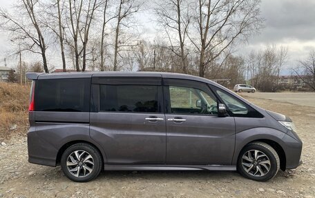 Honda Stepwgn IV, 2015 год, 1 730 000 рублей, 2 фотография