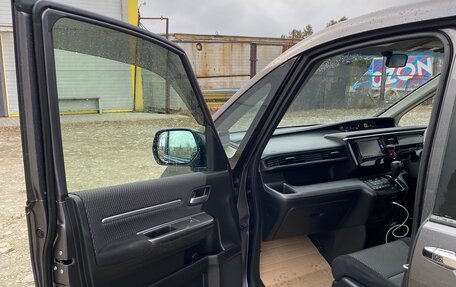 Honda Stepwgn IV, 2015 год, 1 730 000 рублей, 7 фотография