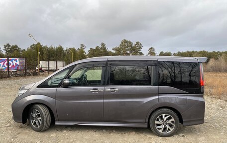 Honda Stepwgn IV, 2015 год, 1 730 000 рублей, 4 фотография