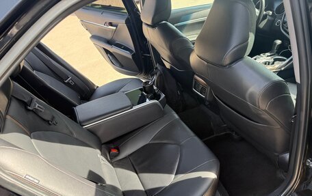 Toyota Camry, 2020 год, 3 300 000 рублей, 9 фотография