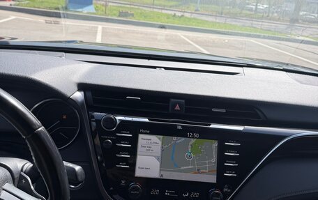 Toyota Camry, 2020 год, 3 300 000 рублей, 10 фотография