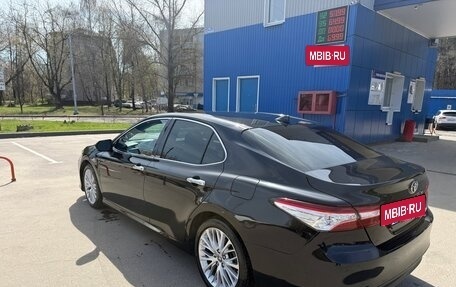 Toyota Camry, 2020 год, 3 300 000 рублей, 5 фотография