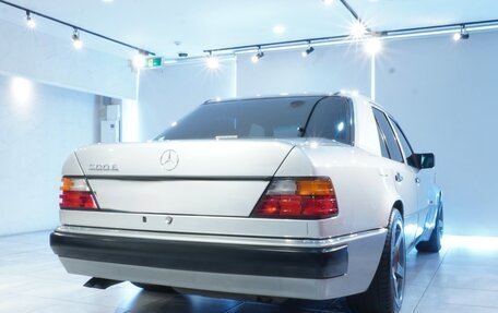 Mercedes-Benz W124, 1992 год, 10 800 000 рублей, 7 фотография