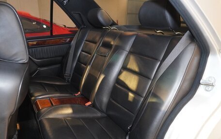Mercedes-Benz W124, 1992 год, 10 800 000 рублей, 15 фотография