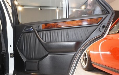 Mercedes-Benz W124, 1992 год, 10 800 000 рублей, 36 фотография