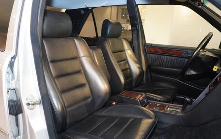 Mercedes-Benz W124, 1992 год, 10 800 000 рублей, 35 фотография