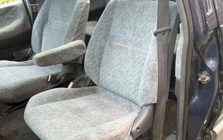 Toyota Estima III рестайлинг -2, 1995 год, 380 000 рублей, 9 фотография