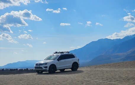 Volkswagen Touareg III, 2016 год, 3 200 000 рублей, 1 фотография