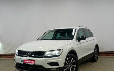 Volkswagen Tiguan II, 2019 год, 2 499 000 рублей, 1 фотография