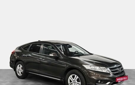 Honda Crosstour I рестайлинг, 2014 год, 1 835 000 рублей, 2 фотография