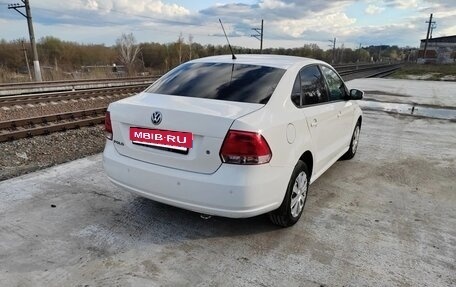 Volkswagen Polo VI (EU Market), 2011 год, 555 000 рублей, 2 фотография
