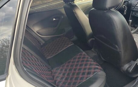 Volkswagen Polo VI (EU Market), 2011 год, 555 000 рублей, 22 фотография