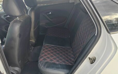 Volkswagen Polo VI (EU Market), 2011 год, 555 000 рублей, 35 фотография