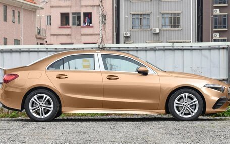 Mercedes-Benz A-Класс, 2025 год, 2 890 000 рублей, 2 фотография