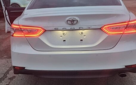 Toyota Camry, 2021 год, 3 640 000 рублей, 3 фотография