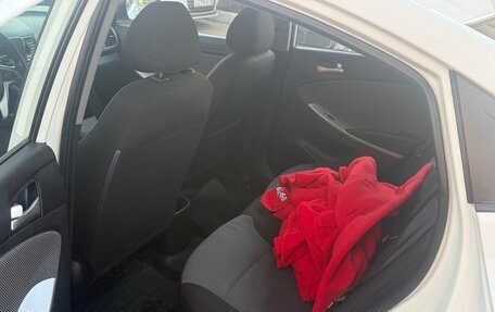 Hyundai Solaris II рестайлинг, 2012 год, 700 000 рублей, 7 фотография