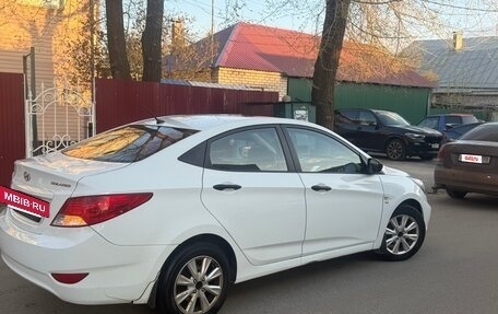 Hyundai Solaris II рестайлинг, 2012 год, 700 000 рублей, 5 фотография
