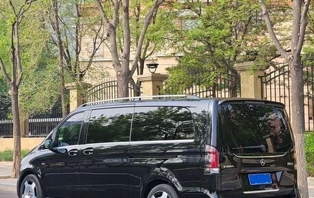 Mercedes-Benz V-Класс, 2024 год, 8 700 000 рублей, 4 фотография