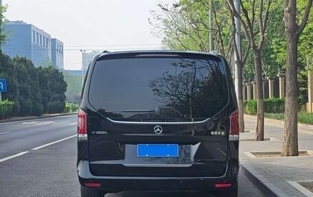 Mercedes-Benz V-Класс, 2024 год, 8 700 000 рублей, 5 фотография