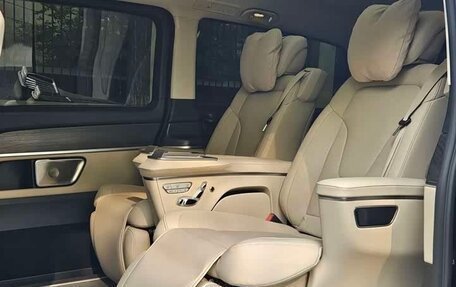 Mercedes-Benz V-Класс, 2024 год, 8 700 000 рублей, 13 фотография