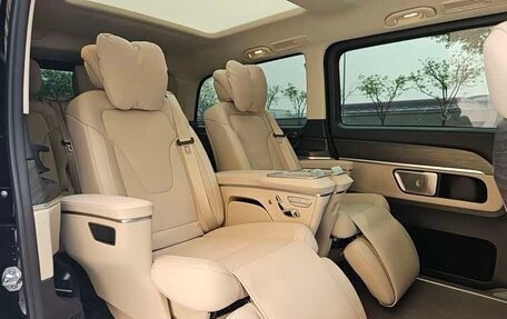 Mercedes-Benz V-Класс, 2024 год, 8 700 000 рублей, 14 фотография