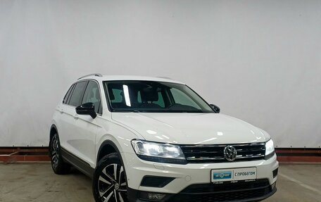 Volkswagen Tiguan II, 2019 год, 2 499 000 рублей, 3 фотография