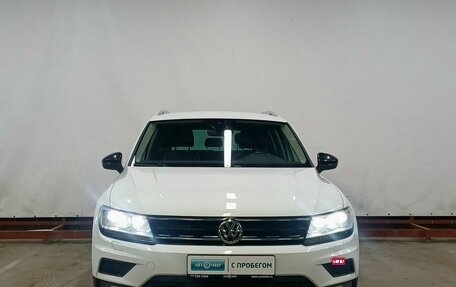 Volkswagen Tiguan II, 2019 год, 2 499 000 рублей, 2 фотография