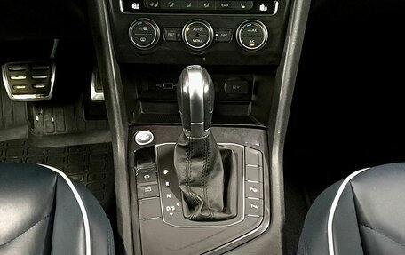 Volkswagen Tiguan II, 2019 год, 2 499 000 рублей, 16 фотография