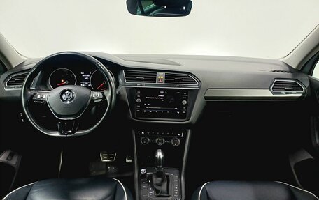 Volkswagen Tiguan II, 2019 год, 2 499 000 рублей, 12 фотография