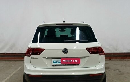 Volkswagen Tiguan II, 2019 год, 2 499 000 рублей, 6 фотография