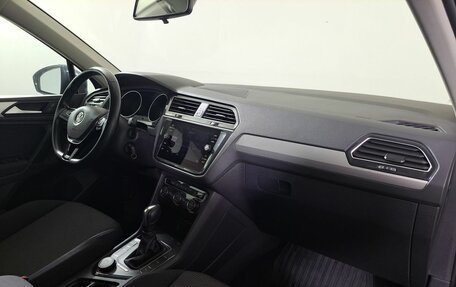 Volkswagen Tiguan II, 2019 год, 2 780 000 рублей, 13 фотография