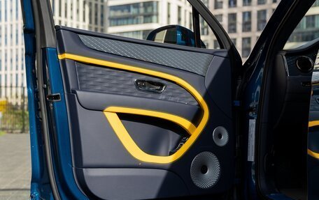 Bentley Bentayga I, 2026 год, 46 000 000 рублей, 12 фотография