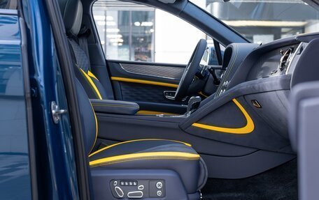 Bentley Bentayga I, 2026 год, 46 000 000 рублей, 36 фотография